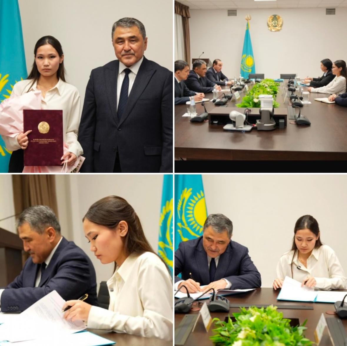 Гимназия оқушысы Дана Қадырбек Су ресурстары және ирригация министрлігімен меморандумға қол қойды.