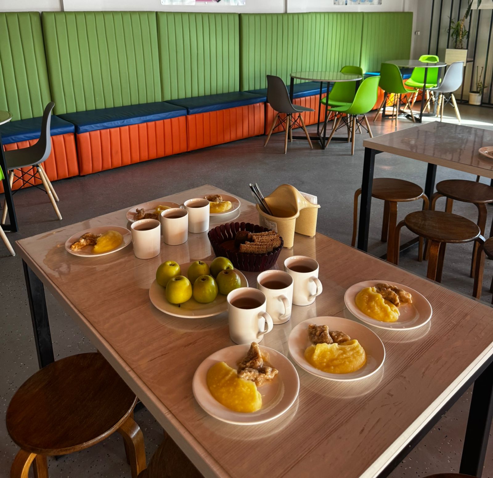 Тегін тамақтануды ұйымдастыруға арналған тағамдар мәзірі (қыс-көктем)